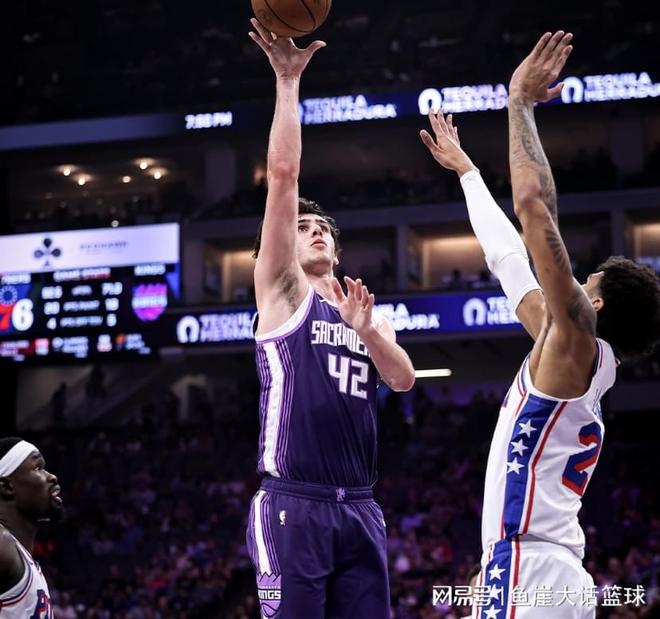 76人重创国王，埃奇库姆爆发砍38分助球队大胜