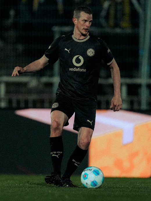 多特蒙德球迷共襄盛举 黄黑同心共筑球队未来