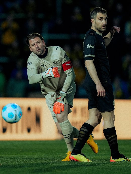 多特蒙德球迷共襄盛举 黄黑同心共筑球队未来