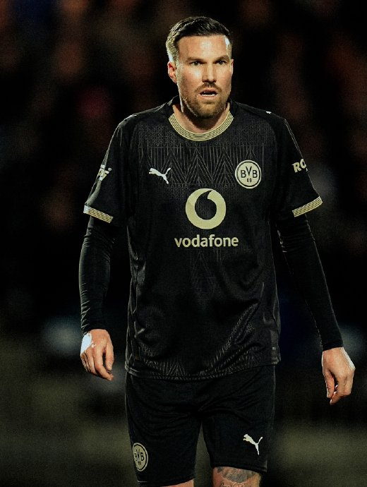 多特蒙德球迷共襄盛举 黄黑同心共筑球队未来