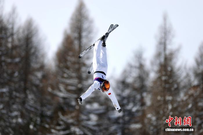 米兰冬奥会综合消息：苏翊鸣、徐梦桃先后夺冠