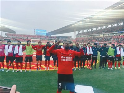 辽京对决再现中超焦点战，辽宁铁人主场迎战北