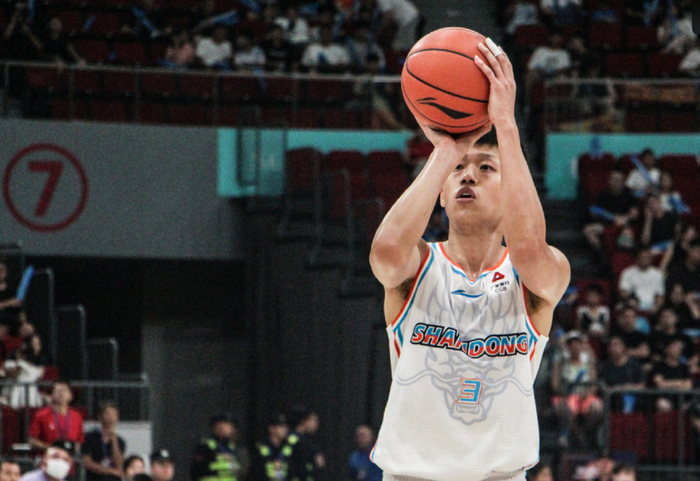 刘毅许梦君复出爆发 山东双星助队力克广东